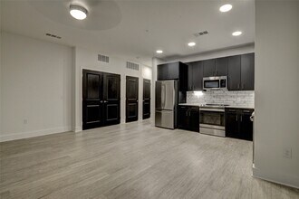 Building Photo - 6400 Washington Ave