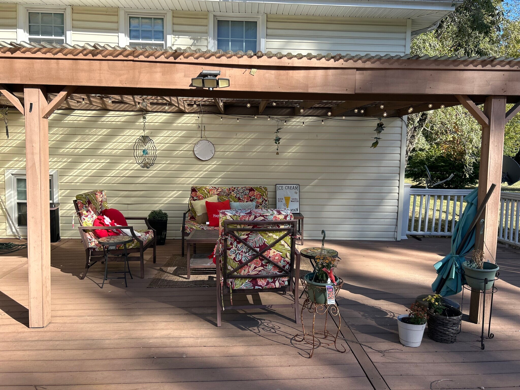 Building Photo - 1205 N Parker St