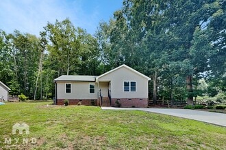 Building Photo - 214 Aspen Dr