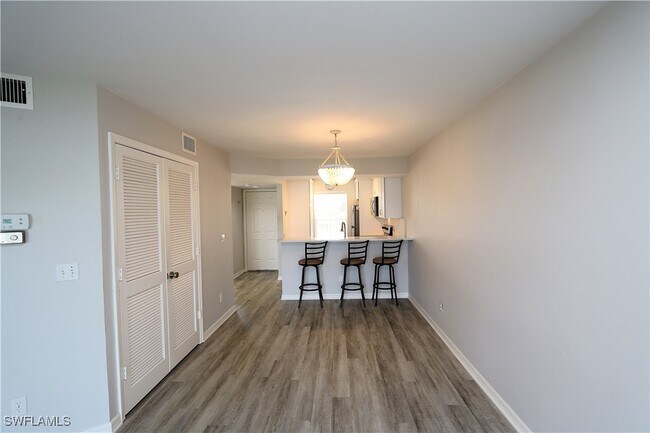 Building Photo - 1155 Mainsail Dr