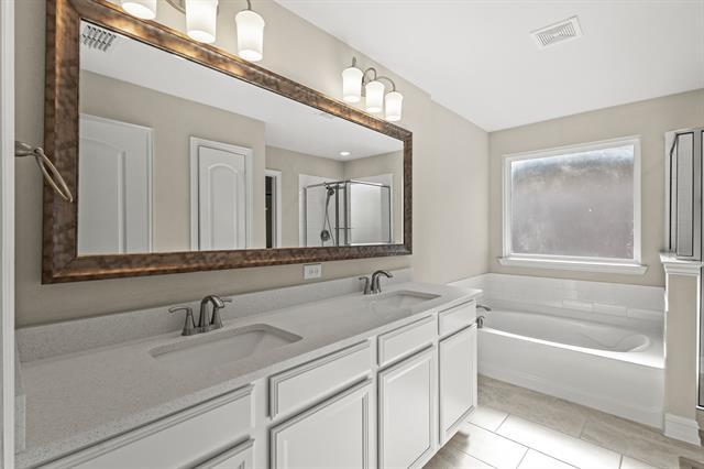 Building Photo - 9922 Michael Irvin St