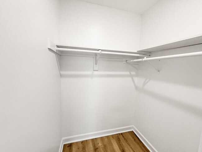 Building Photo - Newly Remodeled 3-BR, 2-Bath Home
