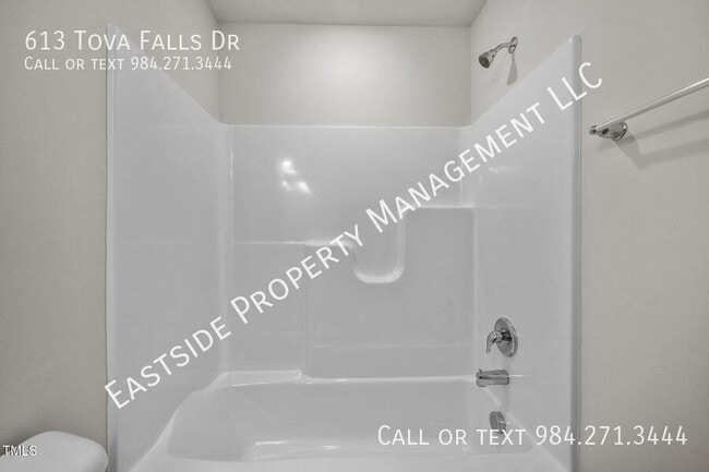 Building Photo - 613 Tova Fls Dr