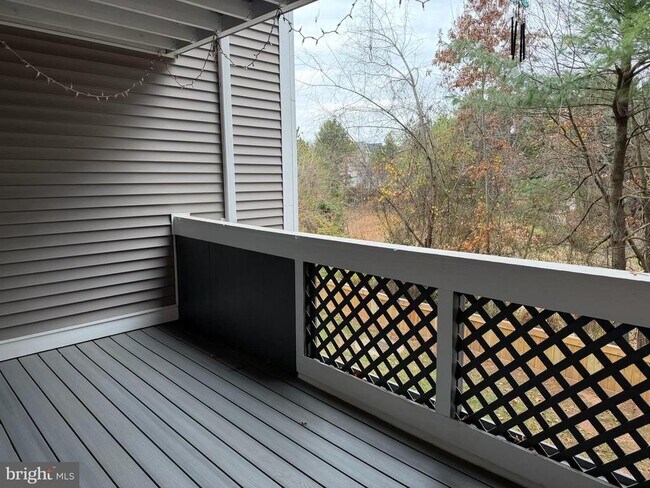 Building Photo - 12926 Grays Pointe Rd