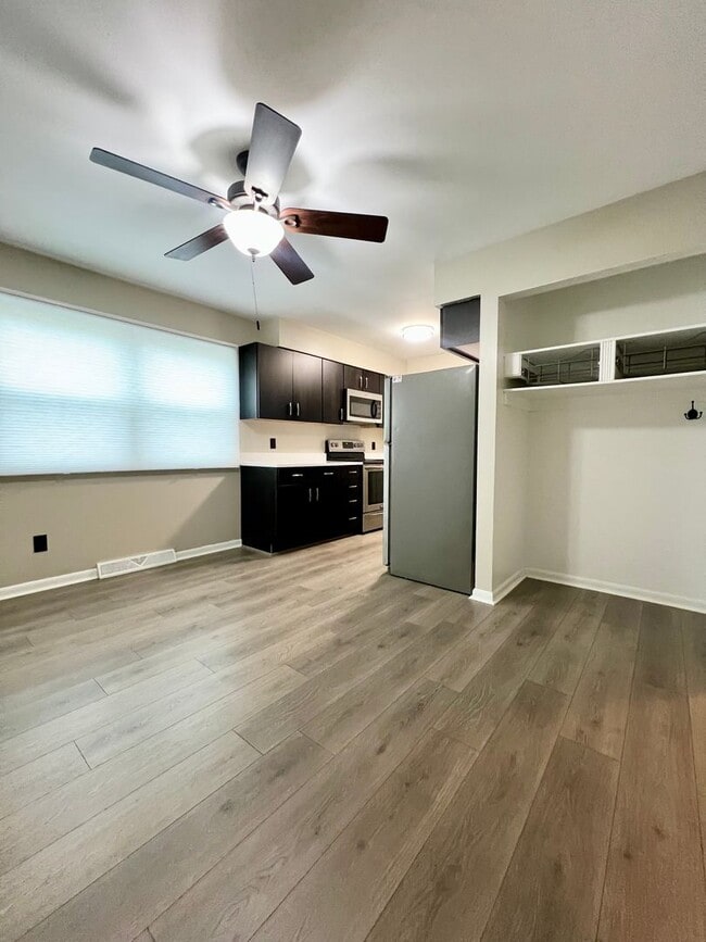 Building Photo - 3 Bedroom Duplex in Kalamazoo