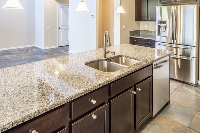 Building Photo - ABSOLUTELY STUNNING HOME IN POSH DOWNTOWN SUMMERLIN!