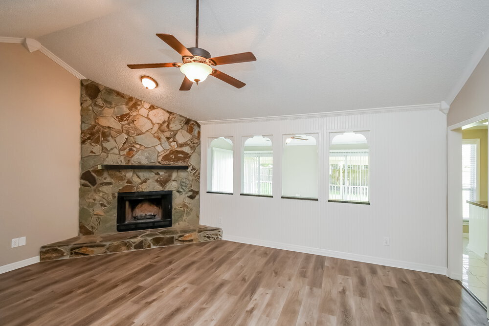 Building Photo - 1755 Farm Way