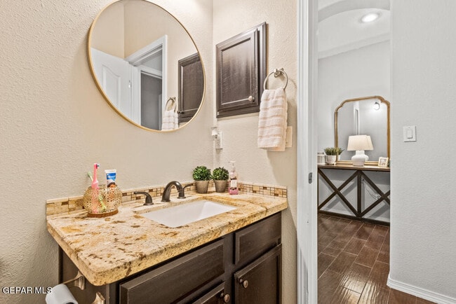 Building Photo - 7365 Dewberry Dr