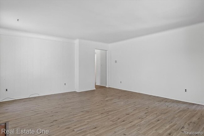 Building Photo - 7420 Drexel St