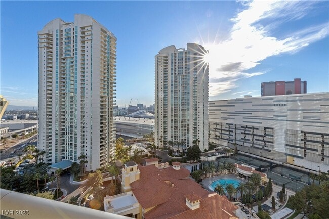 Building Photo - 2777 Paradise Rd