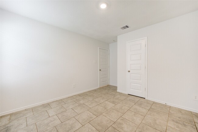 Building Photo - 7547 Cattle Walker Ct