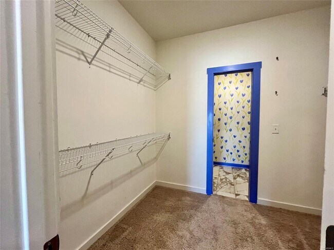 Building Photo - 876 Hedgefield Way