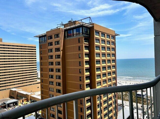 Building Photo - 3101 Boardwalk