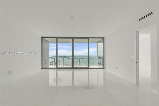 Building Photo - 300 Biscayne Blvd Way