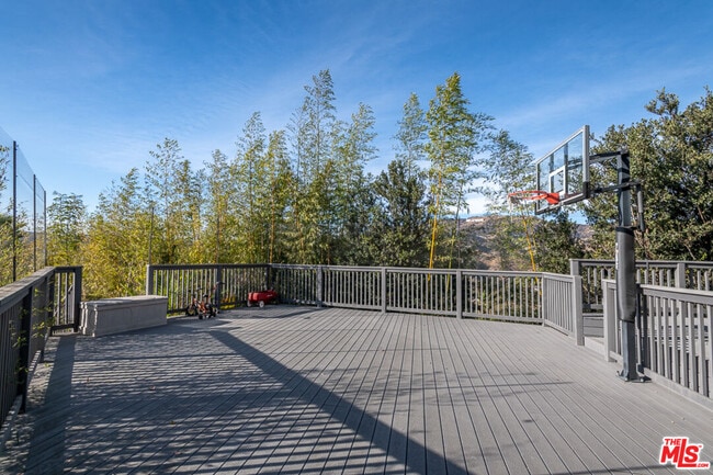Building Photo - 2511 Wild Oak Dr
