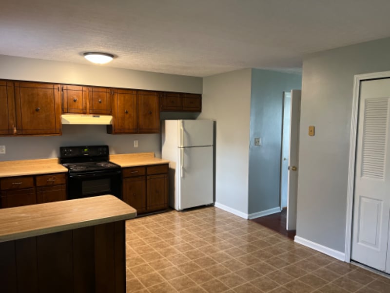 Building Photo - 2733 Pioneer Ct