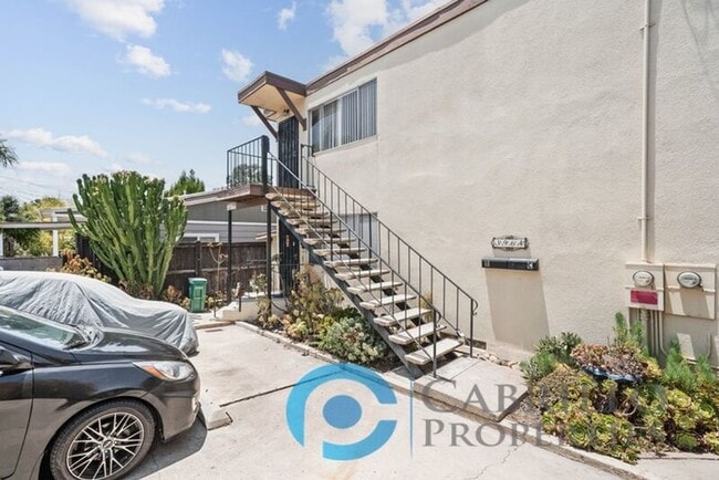 Building Photo - 3964 Manzanita Dr