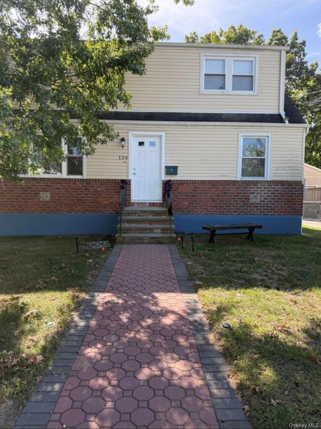 Building Photo - 134 Scranton Ave