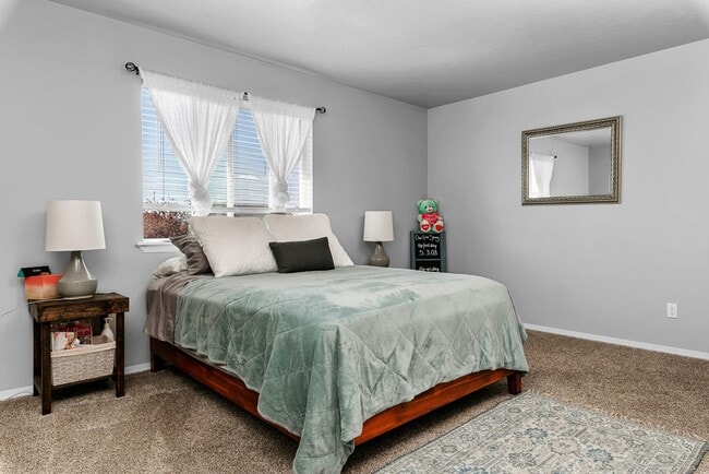 Building Photo - 4bd/2.5ba Home Near the Marketplace Nampa ...
