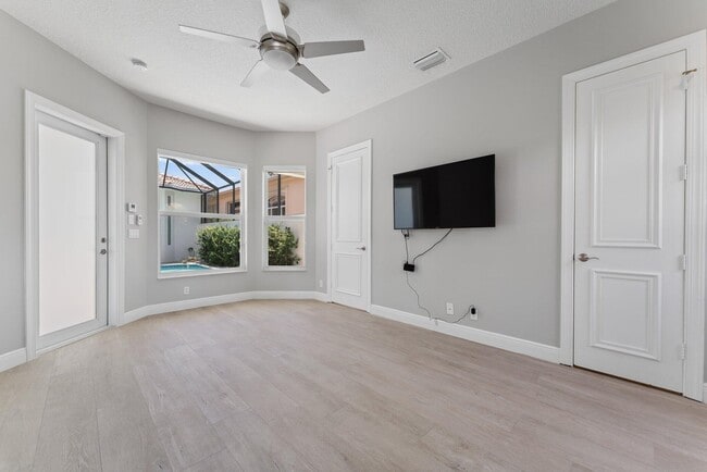 Building Photo - 128 Abondance Dr