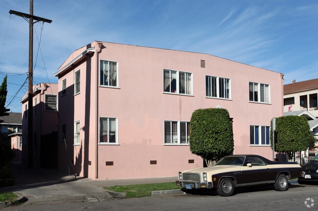 Primary Photo - 727 Olive Ave