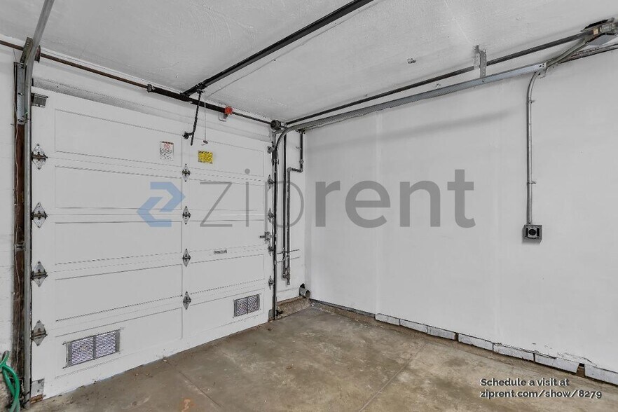 Building Photo - 1527 47th Ave