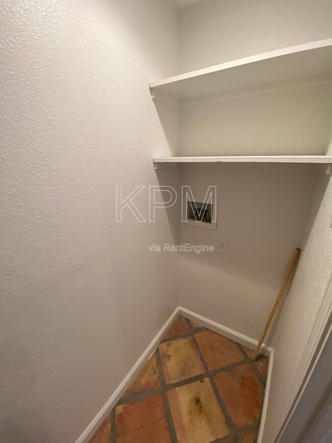 Building Photo - 1851 Porter Way