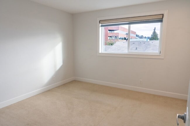Building Photo - 2Bd/1Ba Seattle Condo