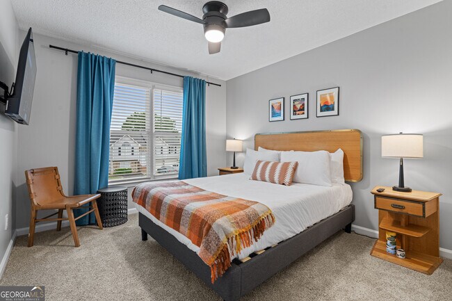 Building Photo - 13 Huntcliff Dr