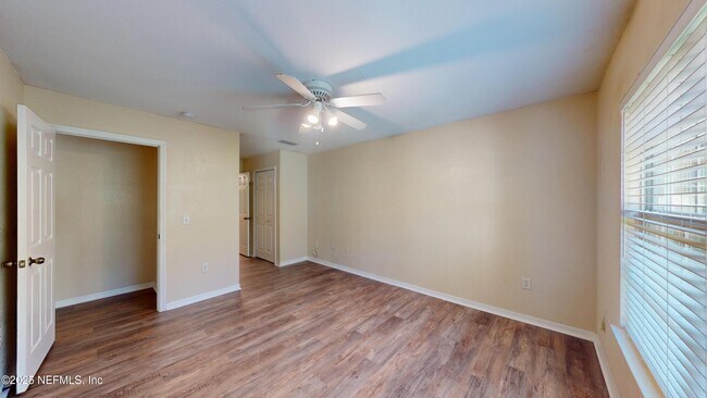 Building Photo - 7800 Point Meadows Dr
