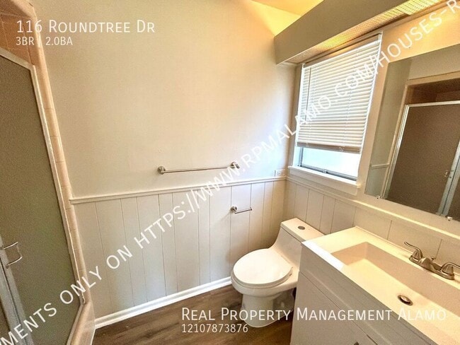 Building Photo - 116 Roundtree Dr-