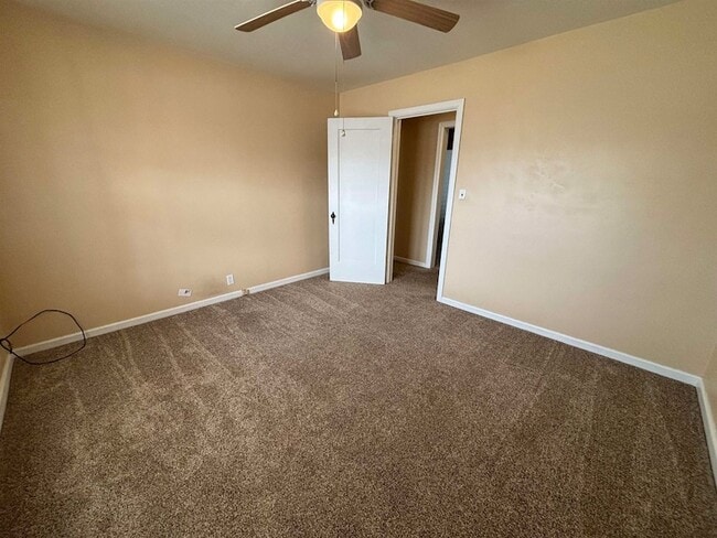 Building Photo - 2330 W Randolph Ave