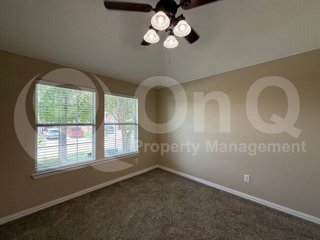 Building Photo - 1921 Highland Haven Ln