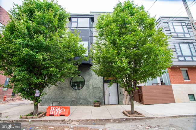 Building Photo - 2101 Kimball St