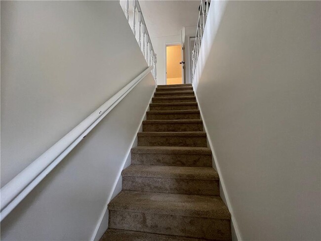 Building Photo - 3145 Queens Walk