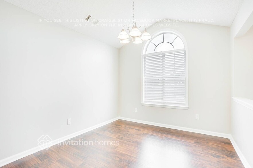 Building Photo - 430 Gresham Dr