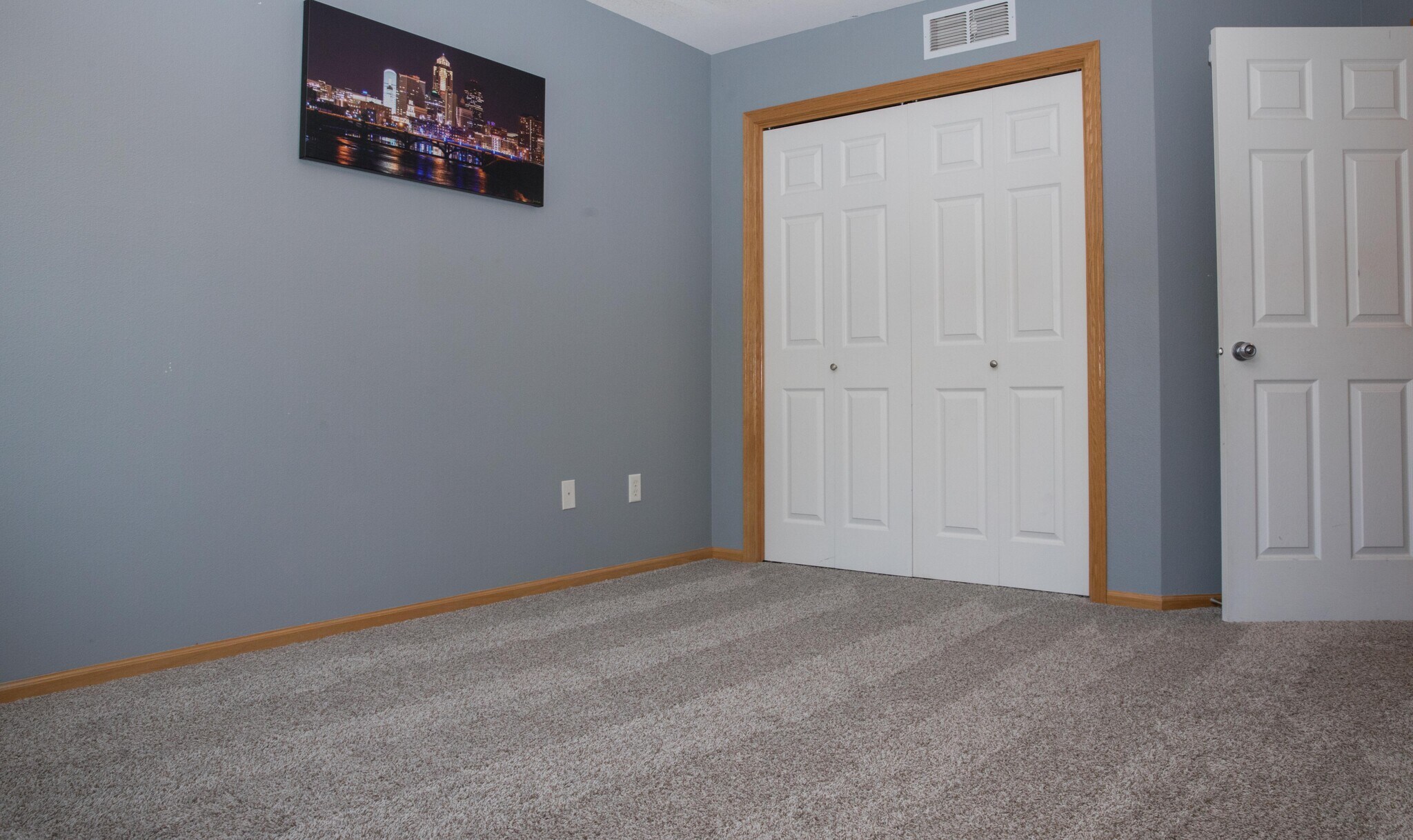 Building Photo - 3799 Village Run Dr