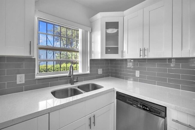 Building Photo - 17115 NW 12th Ct