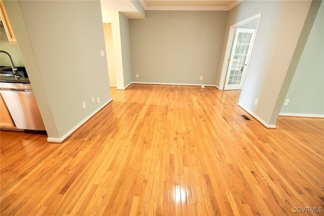 Building Photo - 444 Kingscote Ln