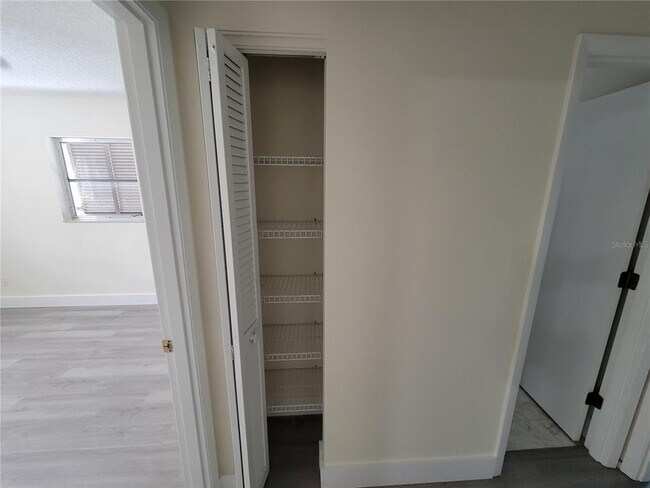 Building Photo - 1028 Lillian St