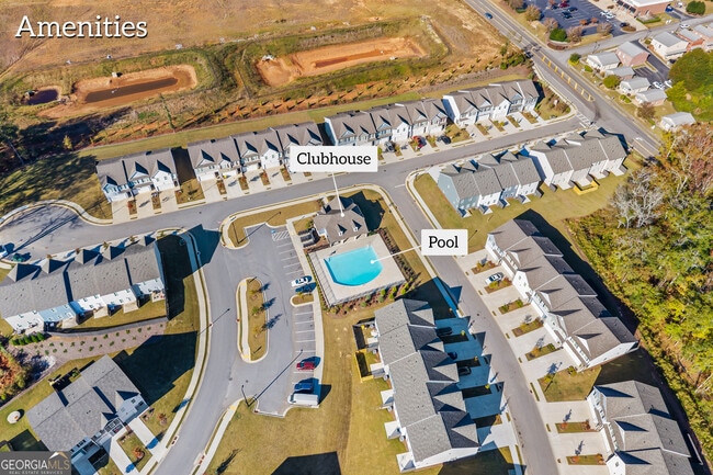 Building Photo - 550 Buxton Rd