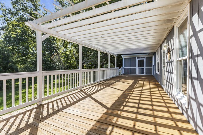 Building Photo - 1105 Chelsey Ct