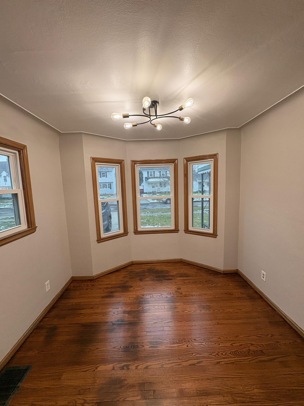 Building Photo - 218 W Capistrano Ave