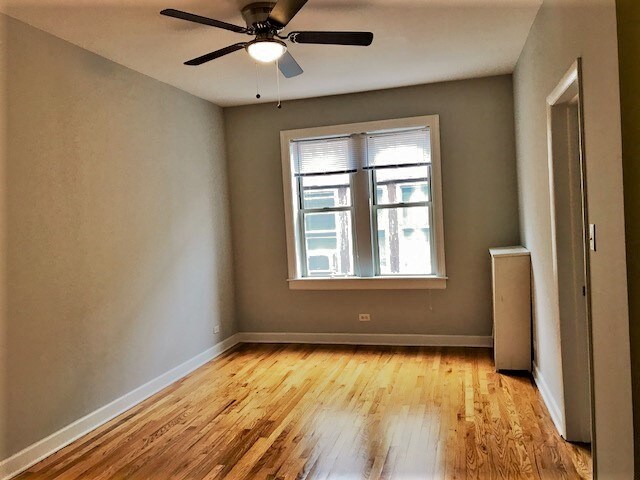 Building Photo - 4228 N Kenmore Ave