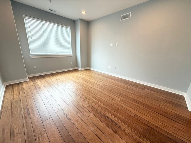 Building Photo - 2923 Gerritt St