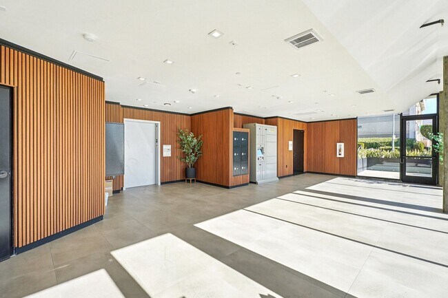 Building Photo - Brand-New Koreatown Modern Lofts | Rooftop Views | 6 Weeks Free