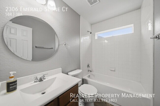 Building Photo - 2306 Emerald Stone Ct