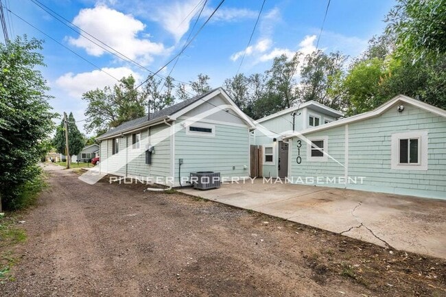 Building Photo - 310 W St Vrain St