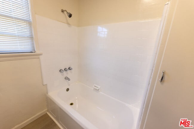 Building Photo - 1940 S Robertson Blvd