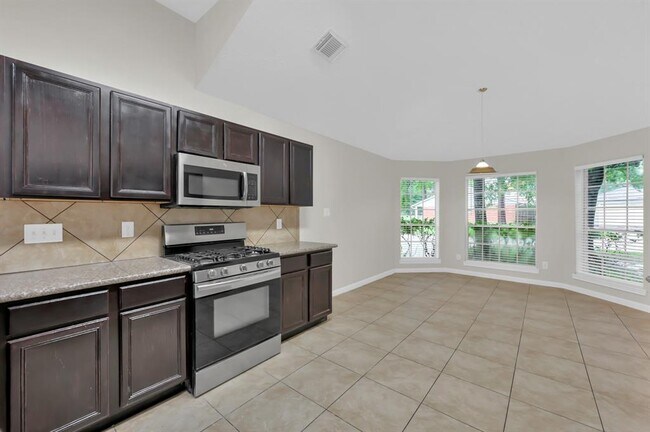 Building Photo - 22727 Bridgewater Dr